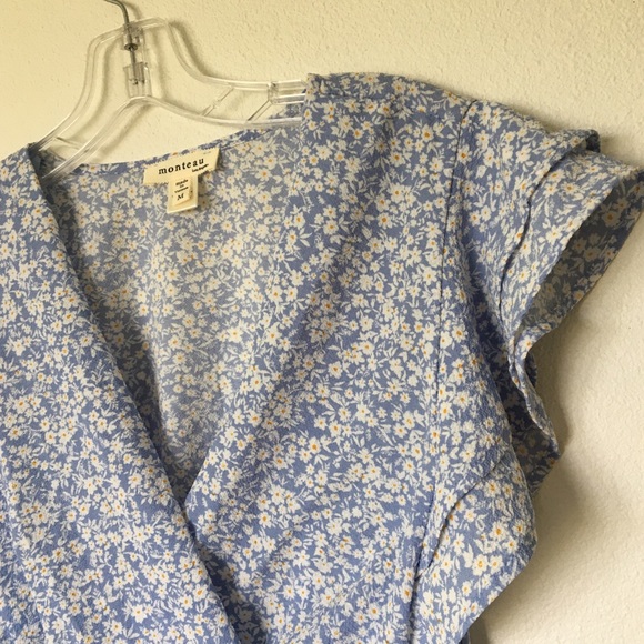 MONTEAU•Frilly blue top, white flower pattern - Picture 4 of 8